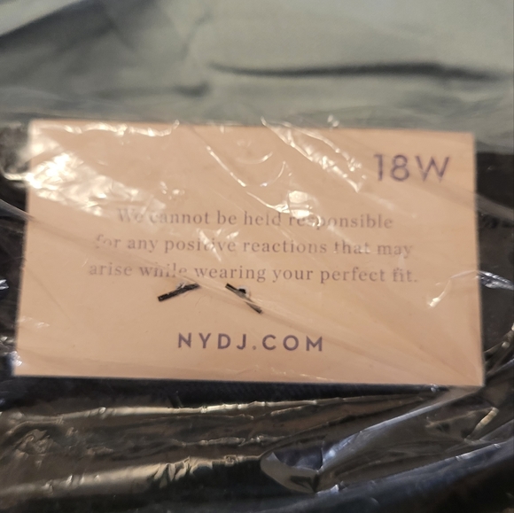 NYDJ Ami Skinny sz 18W BNWT - Picture 2 of 2
